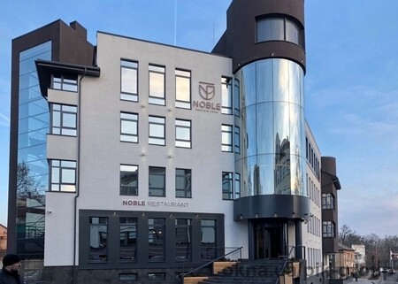 Безригельный фасад в г.Луцк